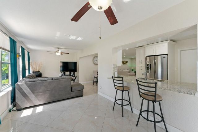 4184 NW 52nd Avenue, Lauderdale Lakes, FL 33319