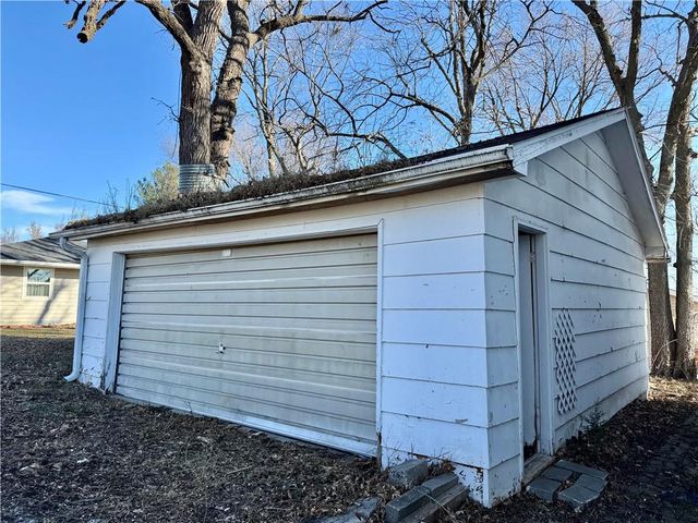 601 E 4TH Street, Maryville, MO 64468