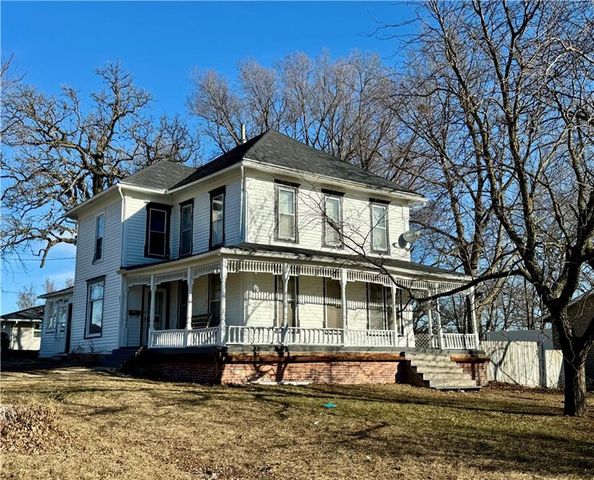 601 E 4TH Street, Maryville, MO 64468
