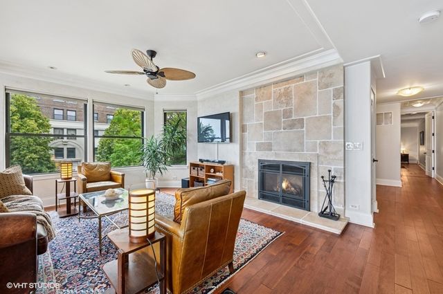 1200 W Sherwin Avenue 2A, Chicago, IL 60626