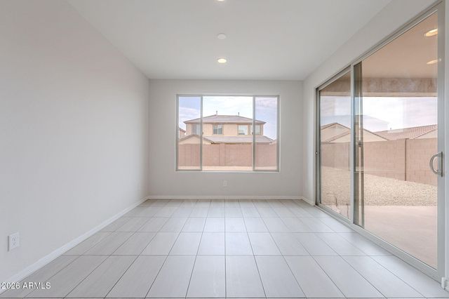 6746 W WINSTON Drive, Laveen, AZ 85339