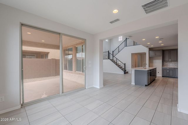 6746 W WINSTON Drive, Laveen, AZ 85339