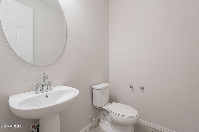 6746 W WINSTON Drive, Laveen, AZ 85339