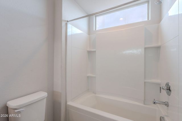 6746 W WINSTON Drive, Laveen, AZ 85339