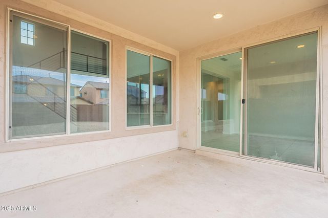 6746 W WINSTON Drive, Laveen, AZ 85339