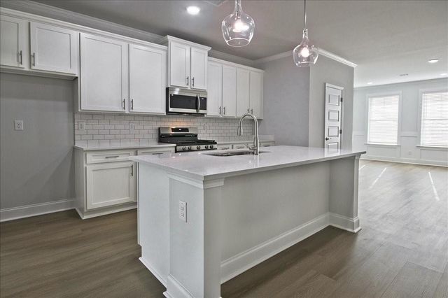 625 Moorhen Way, Loganville, GA 30052