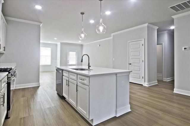 625 Moorhen Way, Loganville, GA 30052