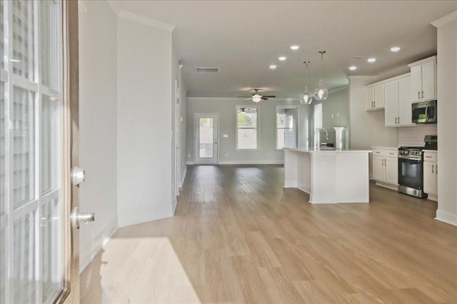 625 Moorhen Way, Loganville, GA 30052