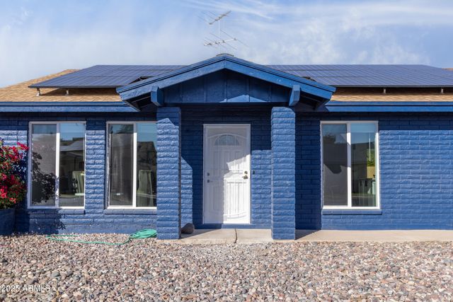 2936 W MICHELLE Drive, Phoenix, AZ 85053