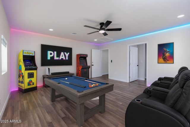 2936 W MICHELLE Drive, Phoenix, AZ 85053