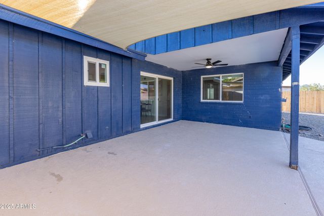 2936 W MICHELLE Drive, Phoenix, AZ 85053