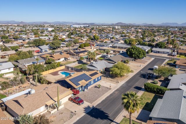 2936 W MICHELLE Drive, Phoenix, AZ 85053