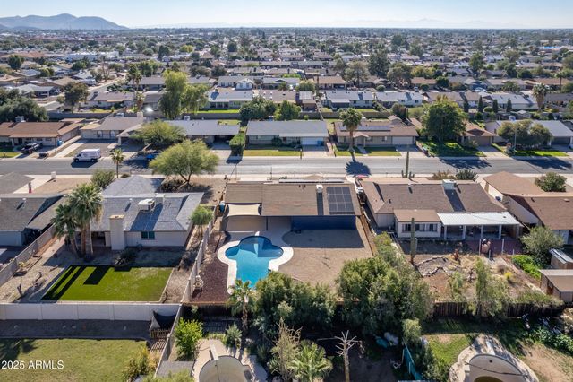 2936 W MICHELLE Drive, Phoenix, AZ 85053