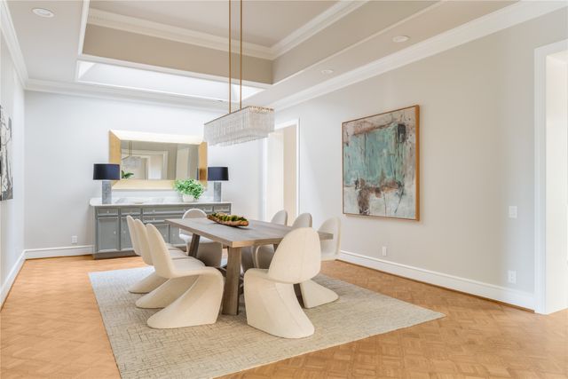 29 Saint Laurent Place, Dallas, TX 75225