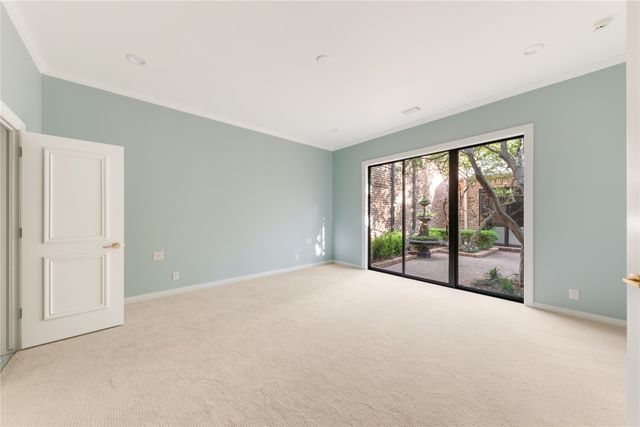 29 Saint Laurent Place, Dallas, TX 75225