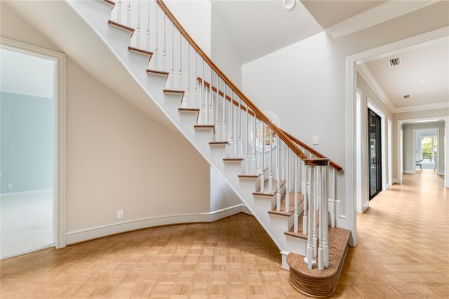 29 Saint Laurent Place, Dallas, TX 75225