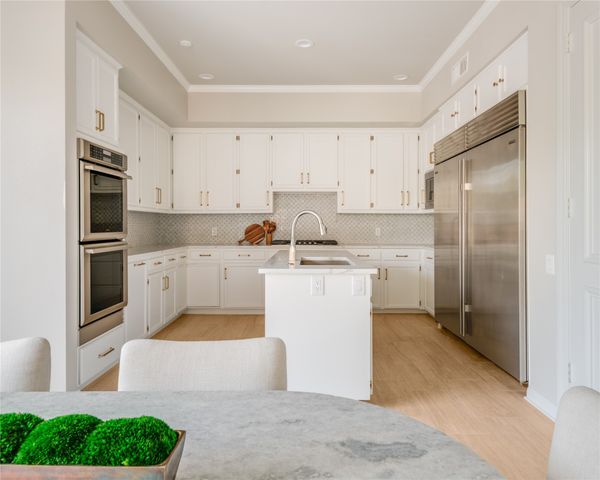 29 Saint Laurent Place, Dallas, TX 75225