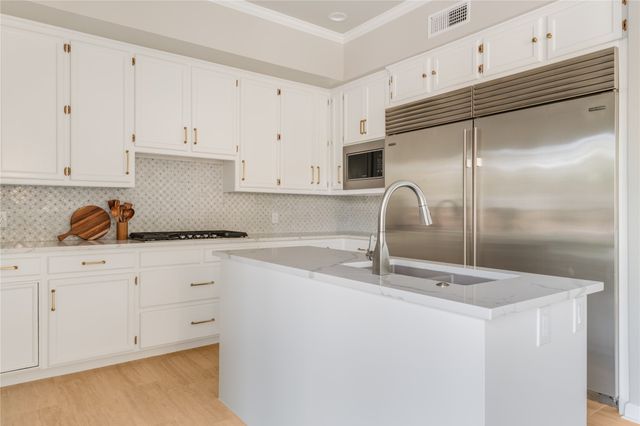 29 Saint Laurent Place, Dallas, TX 75225