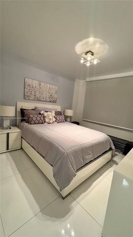 5700 Collins Ave 11B, Miami Beach, FL 33140