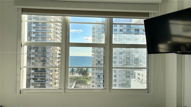 5700 Collins Ave 11B, Miami Beach, FL 33140