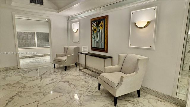 5700 Collins Ave 11B, Miami Beach, FL 33140