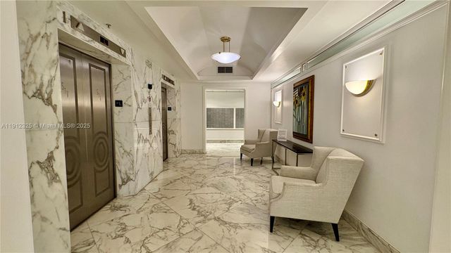 5700 Collins Ave 11B, Miami Beach, FL 33140