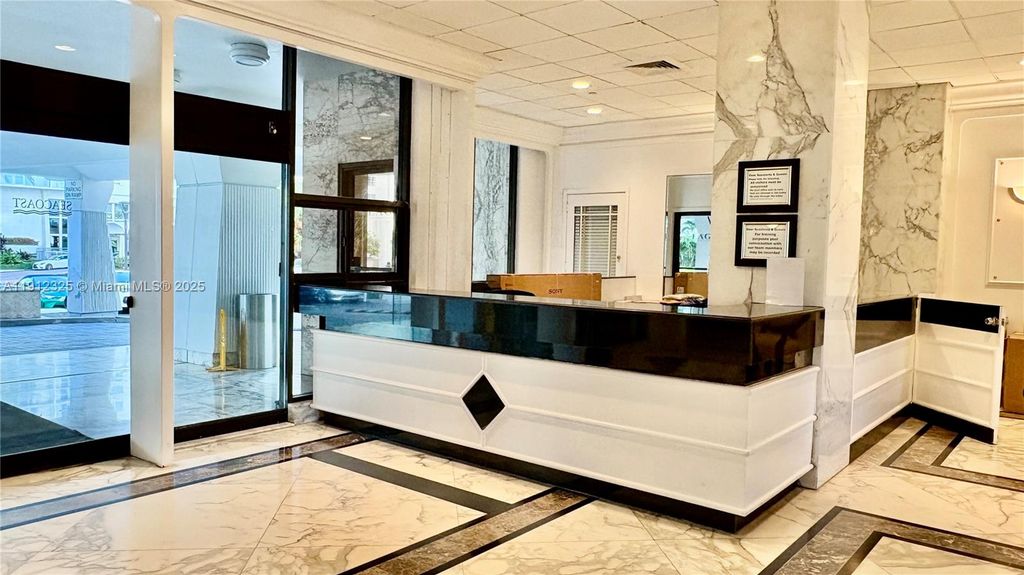 5700 Collins Ave 11B, Miami Beach, FL 33140