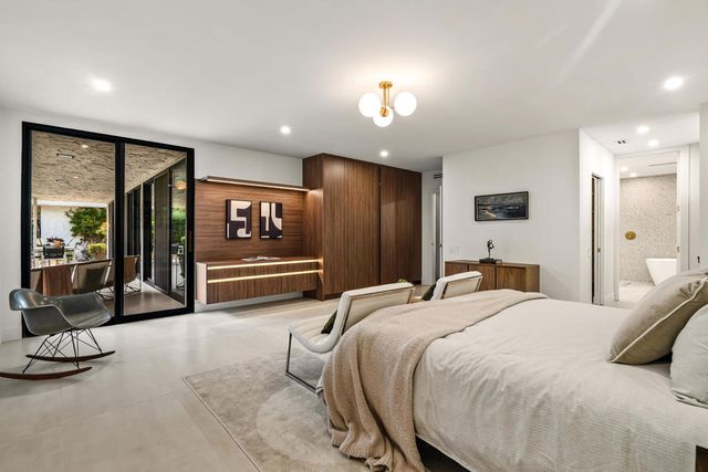 1597 E Sierra Way, Palm Springs, CA 92264
