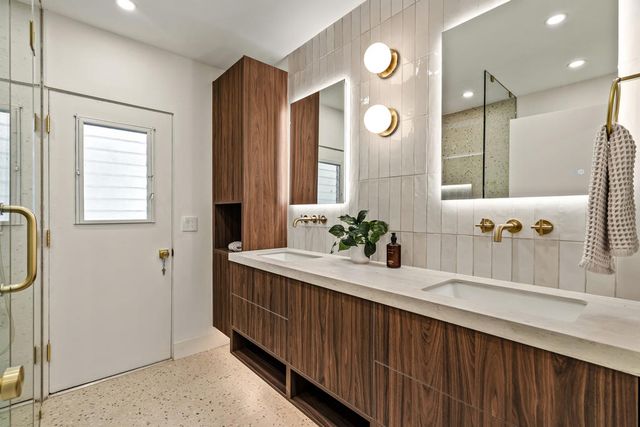 1597 E Sierra Way, Palm Springs, CA 92264
