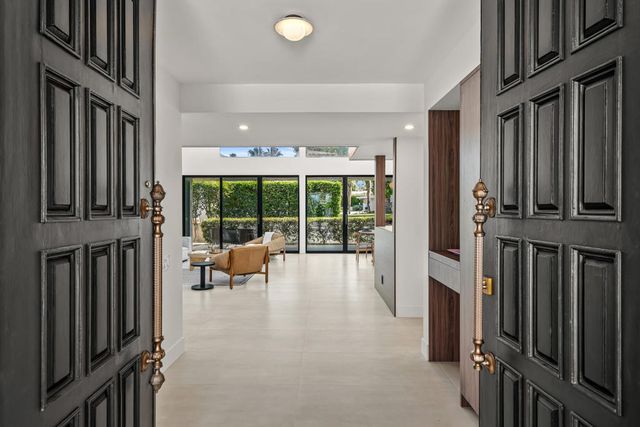 1597 E Sierra Way, Palm Springs, CA 92264