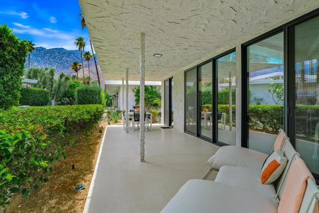 1597 E Sierra Way, Palm Springs, CA 92264