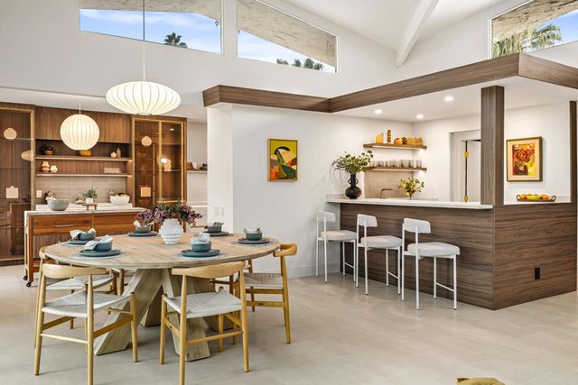 1597 E Sierra Way, Palm Springs, CA 92264