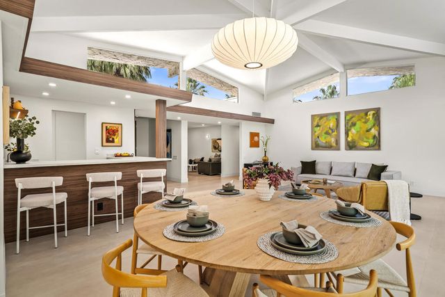 1597 E Sierra Way, Palm Springs, CA 92264