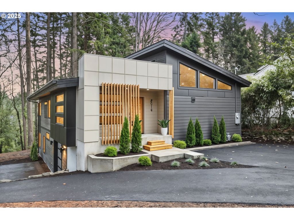 8014 Sw 54TH Ave, Portland, OR 97219