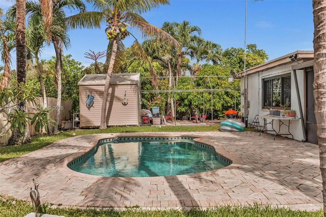 14902 SW 297th Ter, Homestead, FL 33033