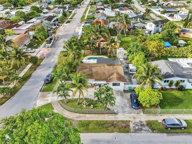 14902 SW 297th Ter, Homestead, FL 33033