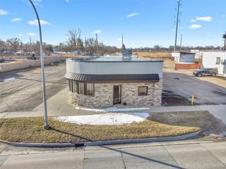 32413 Michigan Avenue, Wayne, MI 48184