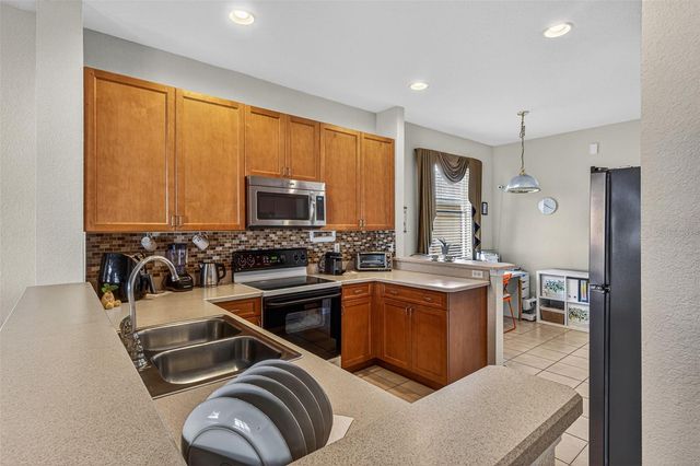 2922 WILLOW CREEK LANE, Kissimmee, FL 34741