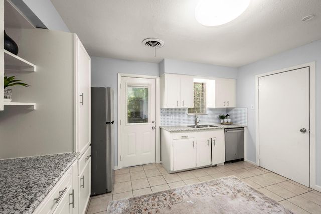 4326 Akard Street, Houston, TX 77047