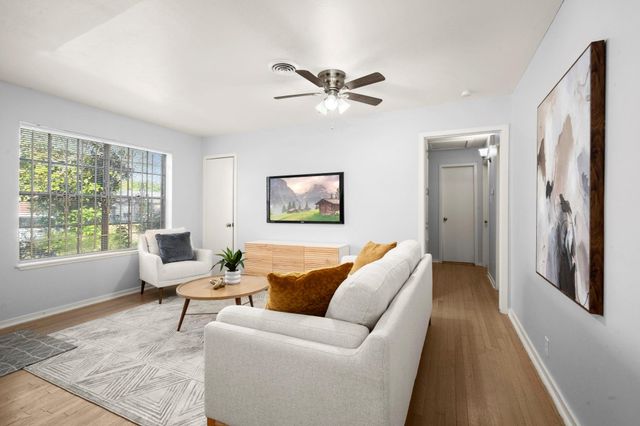 4326 Akard Street, Houston, TX 77047