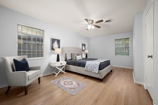 4326 Akard Street, Houston, TX 77047