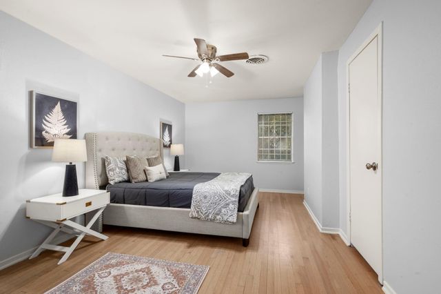 4326 Akard Street, Houston, TX 77047