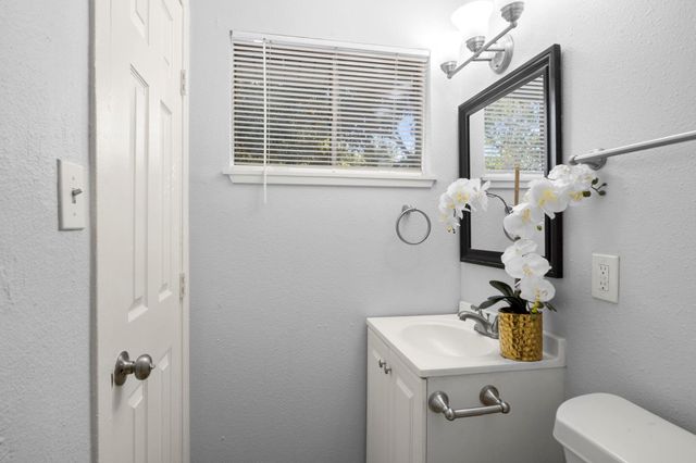 4326 Akard Street, Houston, TX 77047