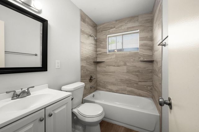 4326 Akard Street, Houston, TX 77047