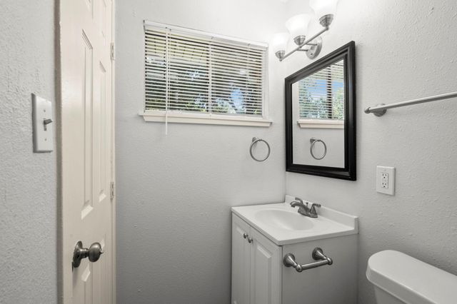 4326 Akard Street, Houston, TX 77047