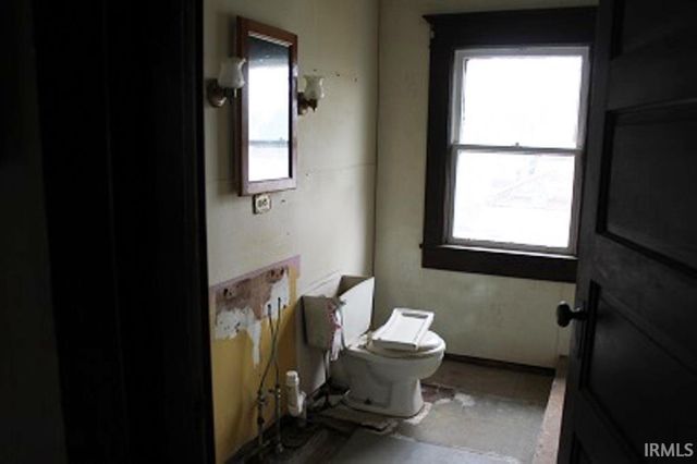 916 W 6Th Street, Marion, IN 46953