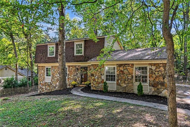 201 Hunting Creek Drive, Marietta, GA 30068