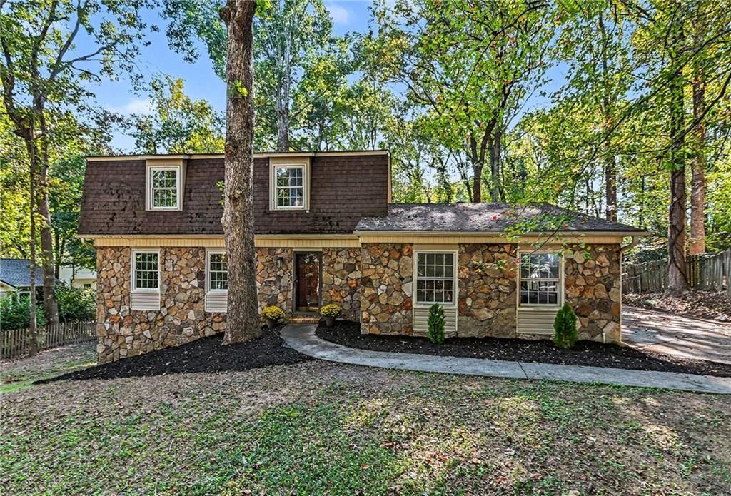 201 Hunting Creek Drive, Marietta, GA 30068