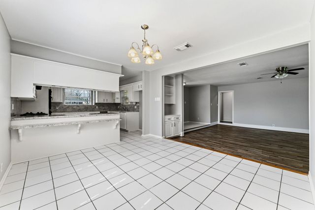 18 Panorama Drive, Conroe, TX 77304