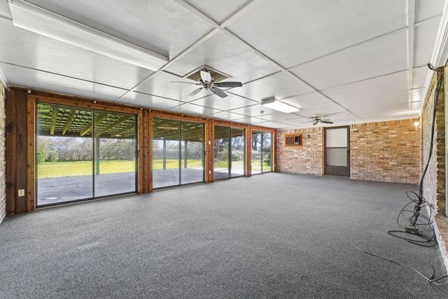 18 Panorama Drive, Conroe, TX 77304